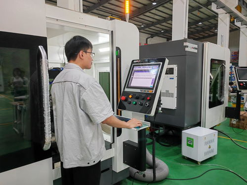 硬科技炼就“光刀”小巨人，计算机软硬件融合创新为高质量发展注入澎湃动能